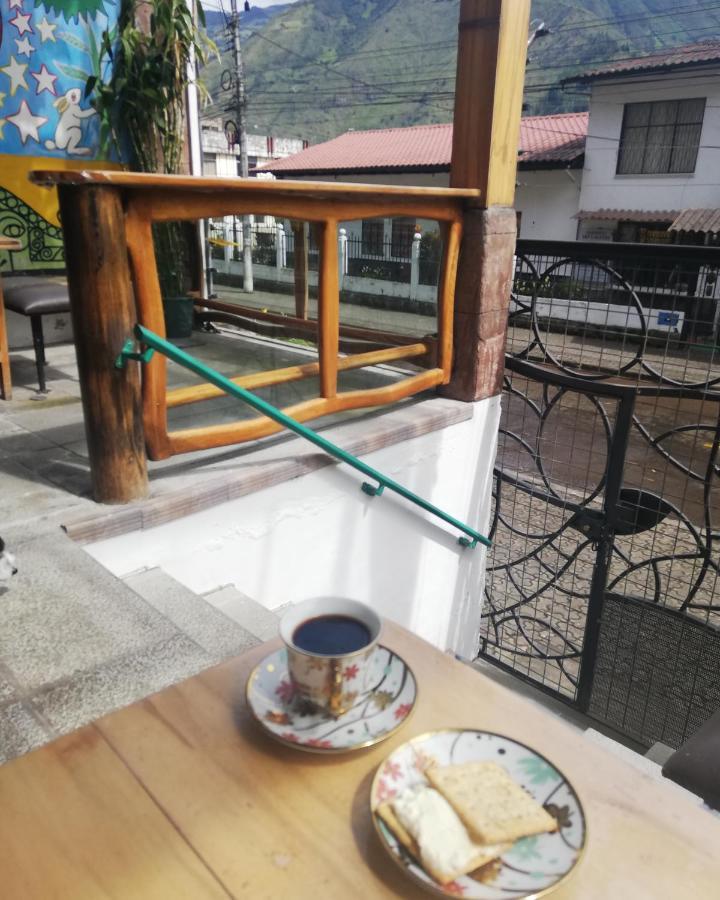 Cafehood Banos (Tungurahua) Exterior photo